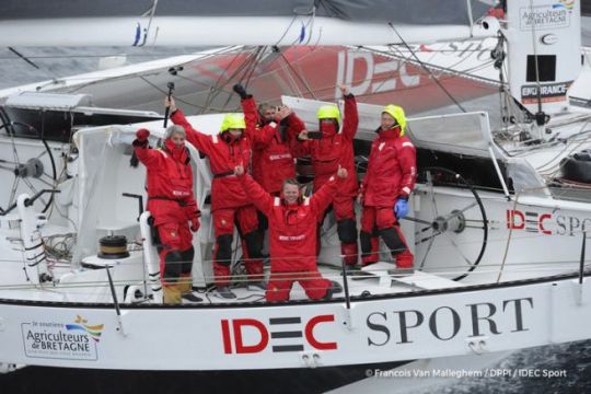 L'équipage de Francis Joyon, détenteur du Trophée Jules Verne depuis 2017