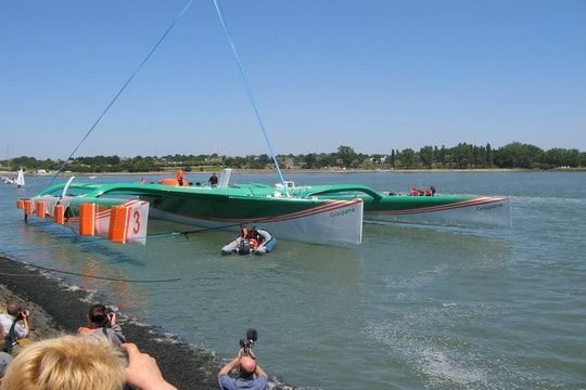 Mise Ã  l'eau du trimaran Groupama