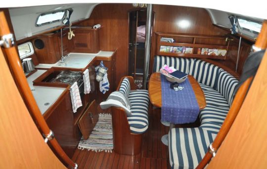 Bénéteau Océanis 411