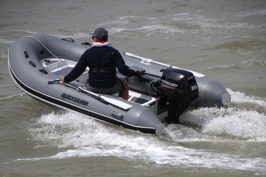 Quicksilver 320 Alu-Rib