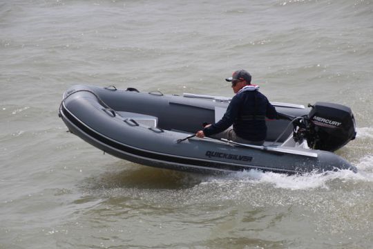 Quicksilver 320 Alu-Rib
