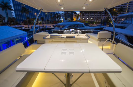 Essai Aquila 44
