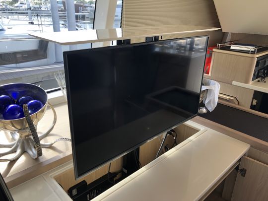 Essai Aquila 44