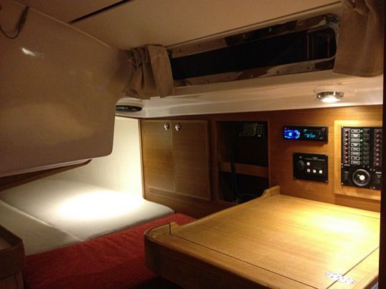 Refit Centurion 32