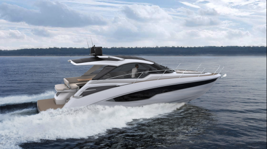 La casquette de roof fermée du Galeon 305 HTS