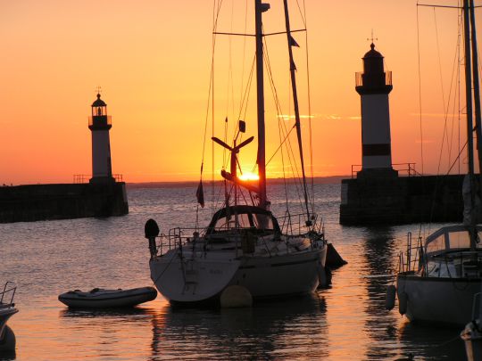 Lever de soleil à Port Tudy sur l'île de Groix