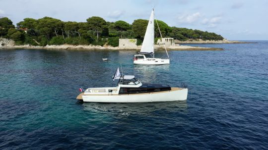 Silverfin au mouillage