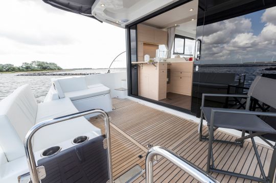 Le cockpit du Swift Trawler 41