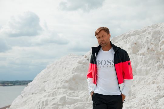 Alex Thomson