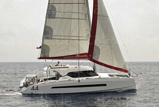L'Aventura 44