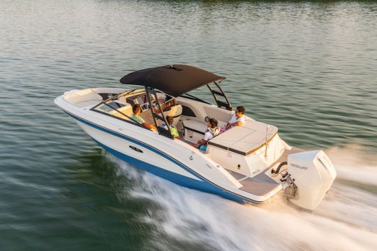 Le Sea Ray 230 SPX HB