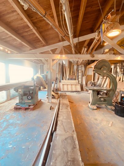 Atelier Charpente Coast - Bille de bois à travailler