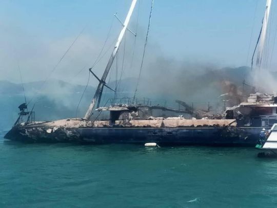 Phocea en feu en Malaisie ©MMEA HQ