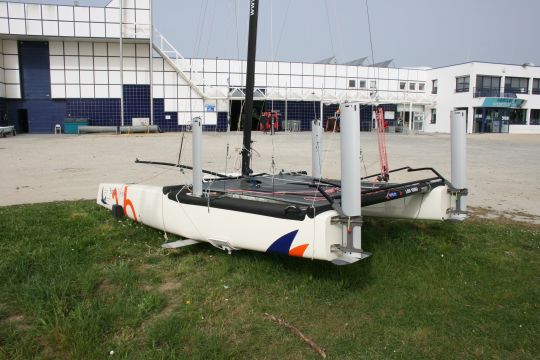 Le Befoil 16 Sport peut être stocké en extérieur avec ses foils