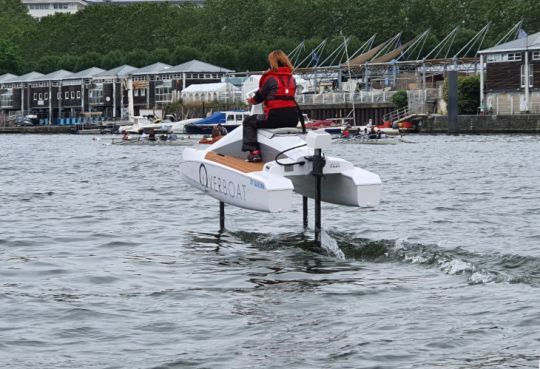 L'Overboat sur ses foils