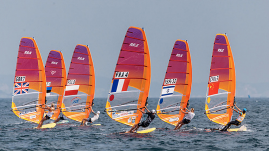 Epreuve de RS:X Femmes © Sailing Energy / World Sailing