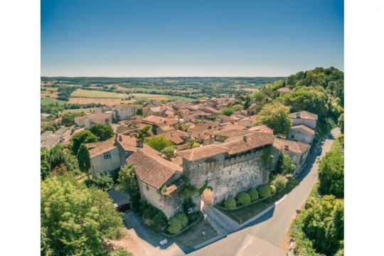 Penne-d'agenais, superbe étape le long de la rivière Lot