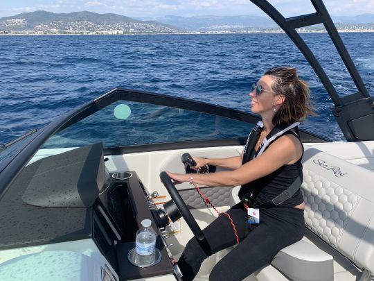 Essai du Sea Ray 250 OB avec 250 ch