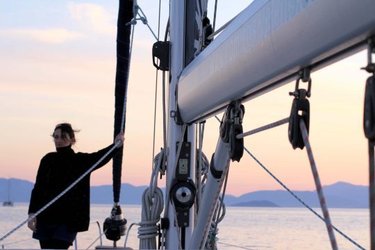 Voilier dans le golfe saronique