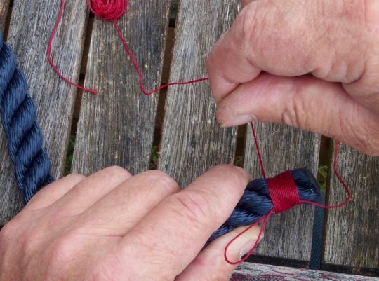 La longueur dépend du cordage