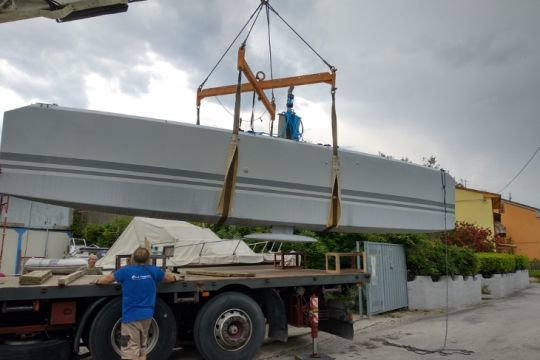 Le flotteur des mâts recoit une quille télescopique