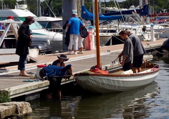 Une fois au ponton, il ne reste qu'à libérer la cale