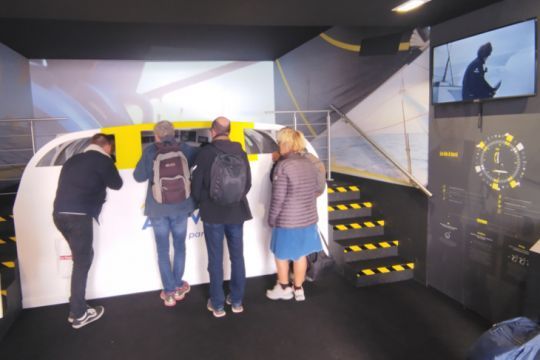 Animations sur les stands des sponsors et découverte des bateaux