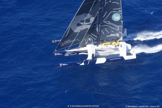 Survol du Maxi Edmond de Rothschild à son arrivée en Guadeloupe © E.Stichelbaut polaRYSE GITANA