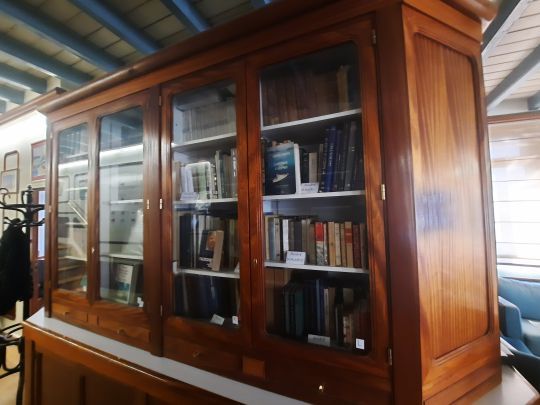 Une partie de la bibliothèque André Mauric