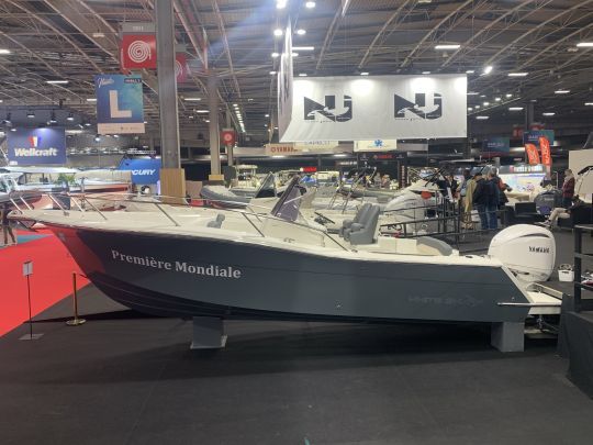 Le White Shark 240 CC présenté en première mondiale