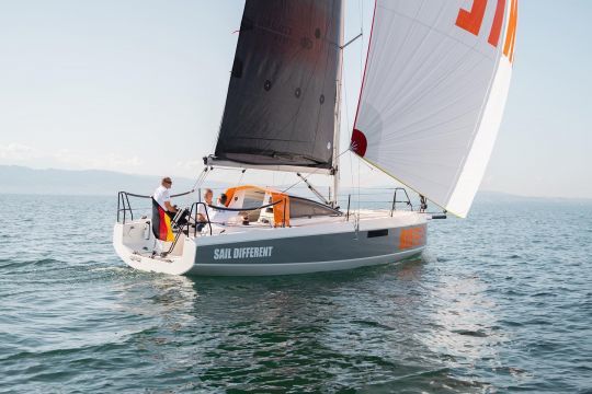 Le Bente 28, un daysailer avec cabine