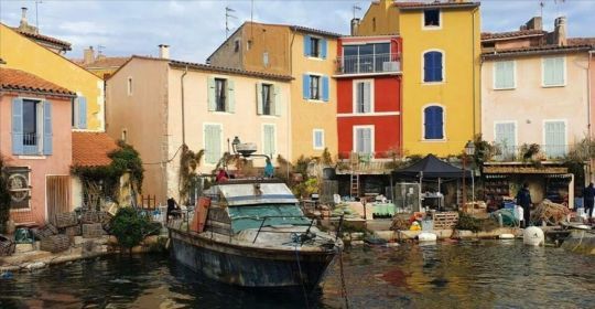 Un décor de tournage pour un spin off  ©Events Boats