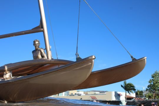 La statue à l'échelle de Hobie Later à Dana Point