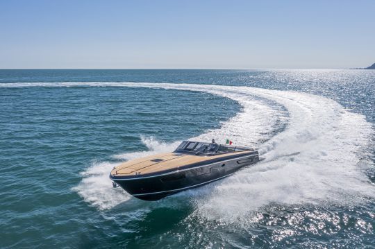 Un bateau sportif