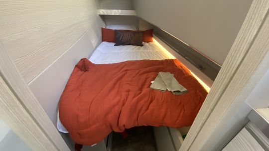 Cabine simple du Yot 36