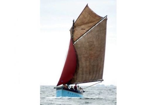 Cotre aurique La Mouette lorsqu'il naviguait encore. Ce coquillier-caseyeur de 1939 a été labellisé BIP © Patrimoine maritime et fluvial