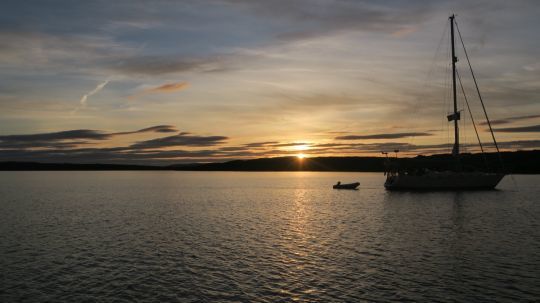 Coucher de soleil en baie de baltimore depuis la zone de mouillage libre entre Gregory point et le port.