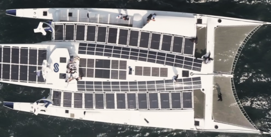 Photo aérienne du bateau à son lancement en 2017 © Energy Observer Productions