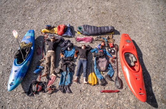 Tout le matériel nécessaire à un kayakiste de l'extrême © Erik Boomer