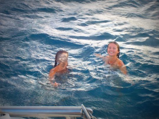 Nous fêtons notre arrivée par une baignade