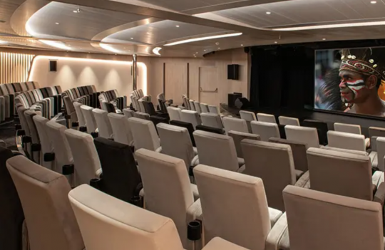 Salle de conférence de l'un des bateaux de la compagnie Ponant © Ponant