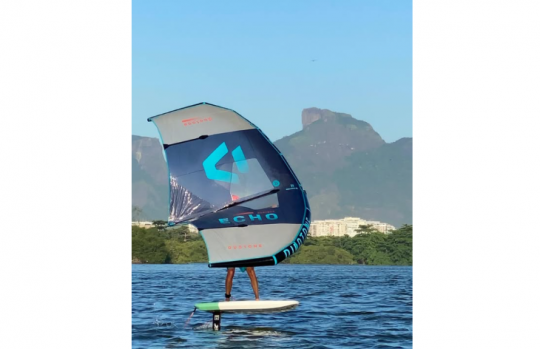 © Escola Brasileira de Windsurf à Barra da Tijuca
