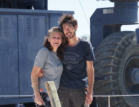 Antoine et Caroline, heureux de remettre à l'eau leur 60 pieds ©Maxime Leriche