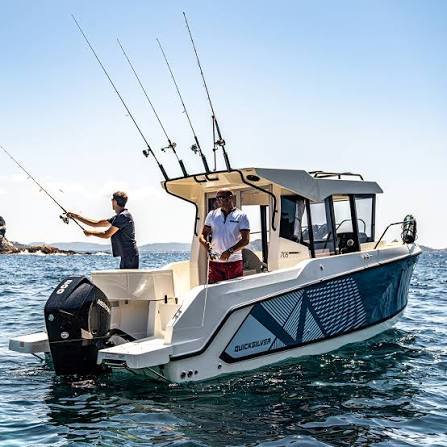 Le Quicksilver 705 Pilothouse