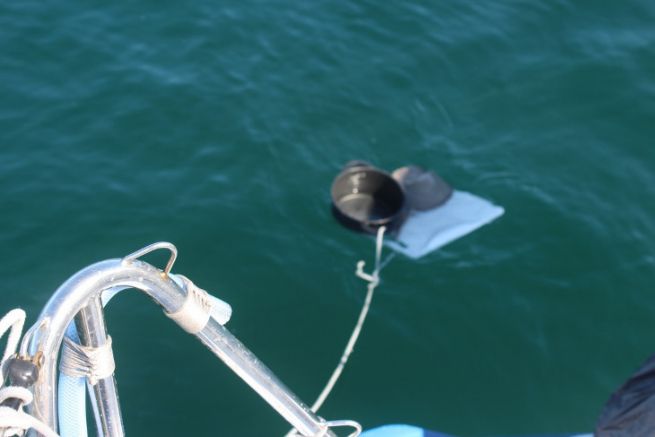 Lavare i piatti con l'acqua di mare  una cosa ovvia!