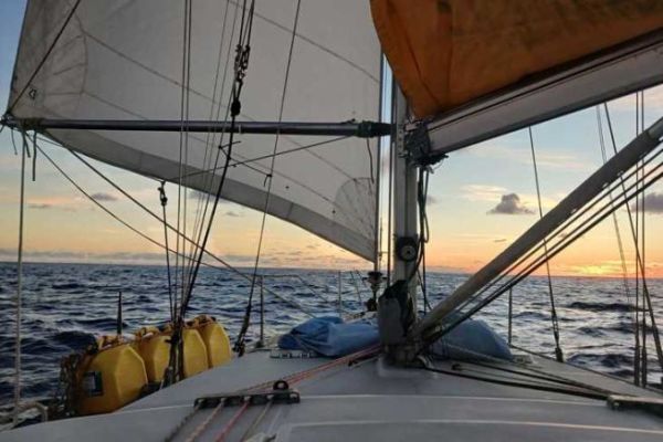 Toulcoun costretto a rivedere la propria rotta verso il Pacifico