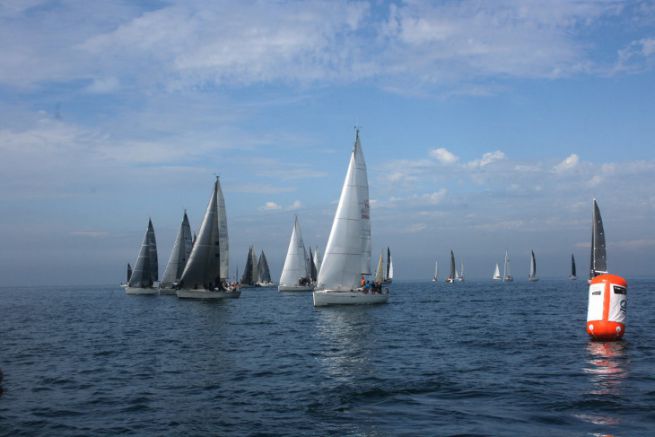 Partenza dell'ultima tappa del Tour du Finistre a vela