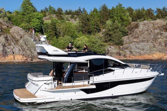 Galeon 470 Skydeck