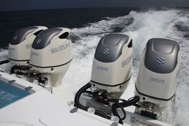 A oltre 60 nodi da Miami con la Suzuki DF350A