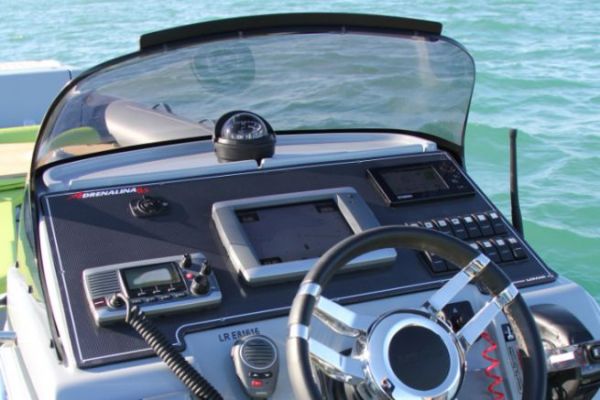 Quando si tratta di svernare la barca, non dimenticate di occuparvi delle apparecchiature elettroniche.